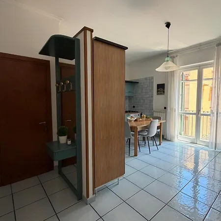 Vip In Piazza Кастелламмаре-ди-Стабия